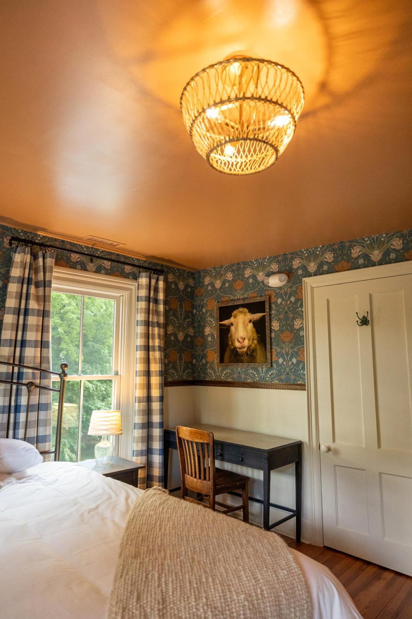 Bed and Breakfast Wilder House Berkshires Sheffield Экстерьер фото